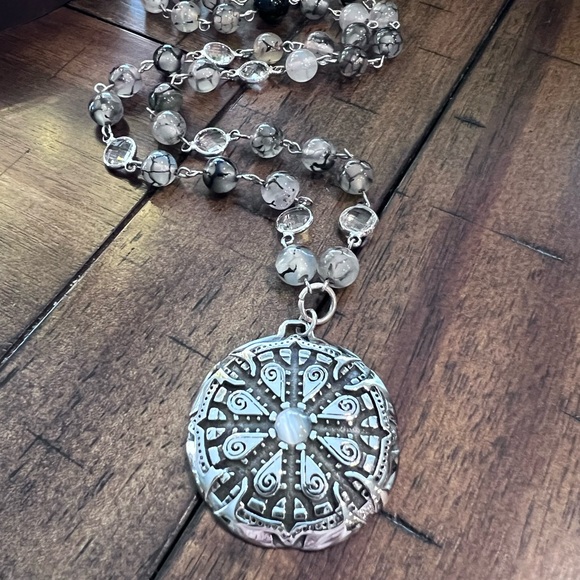 Jewelry - NWOT - Black Dragon Vein Necklace with matching earrings